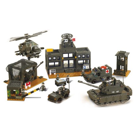 413113 Sluban Headquarter M38-B7100.jpg