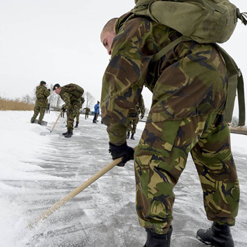 militair kleding site.jpg